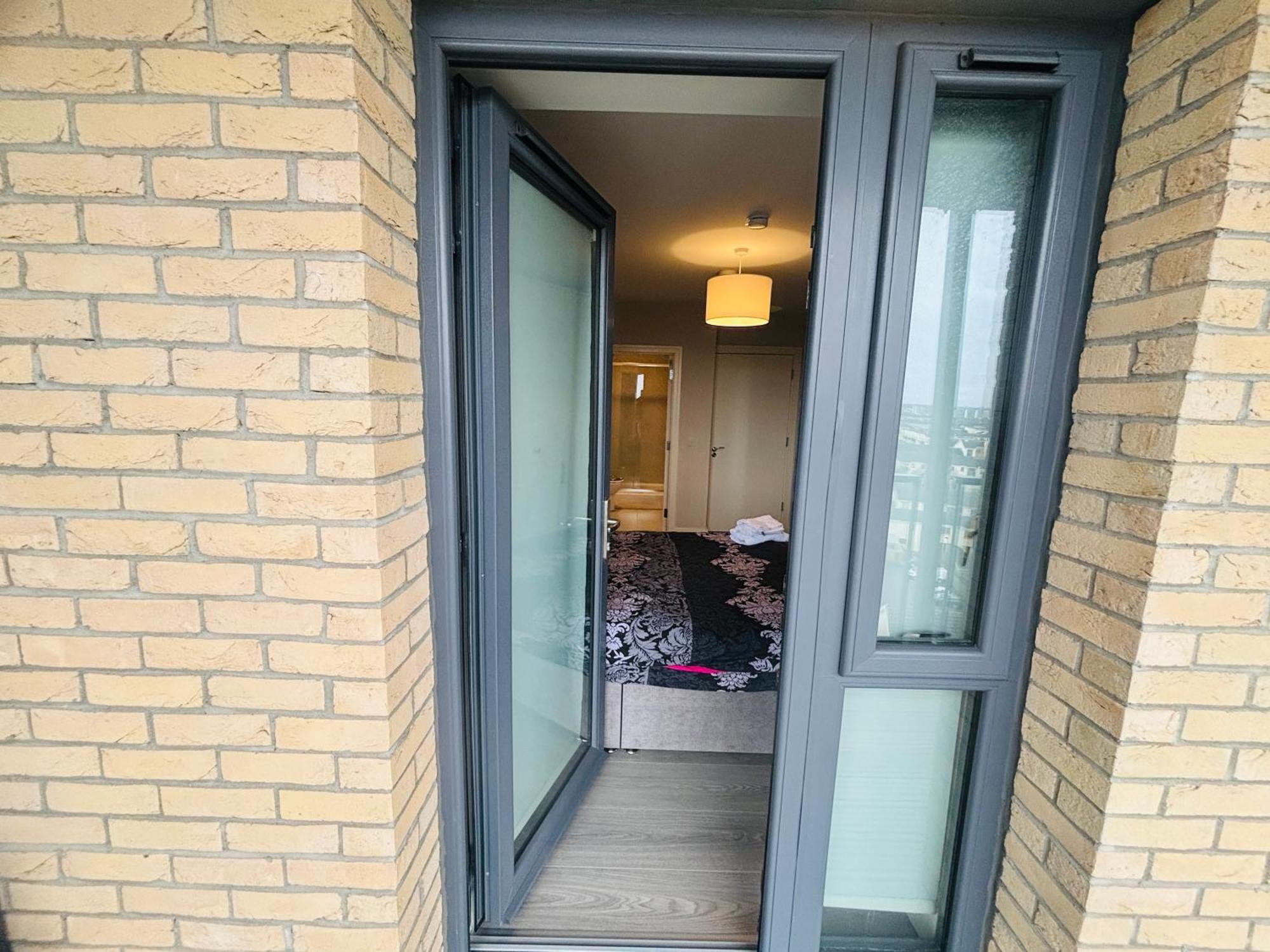 A Private Room,A Private Bathroom Dublin Exterior photo